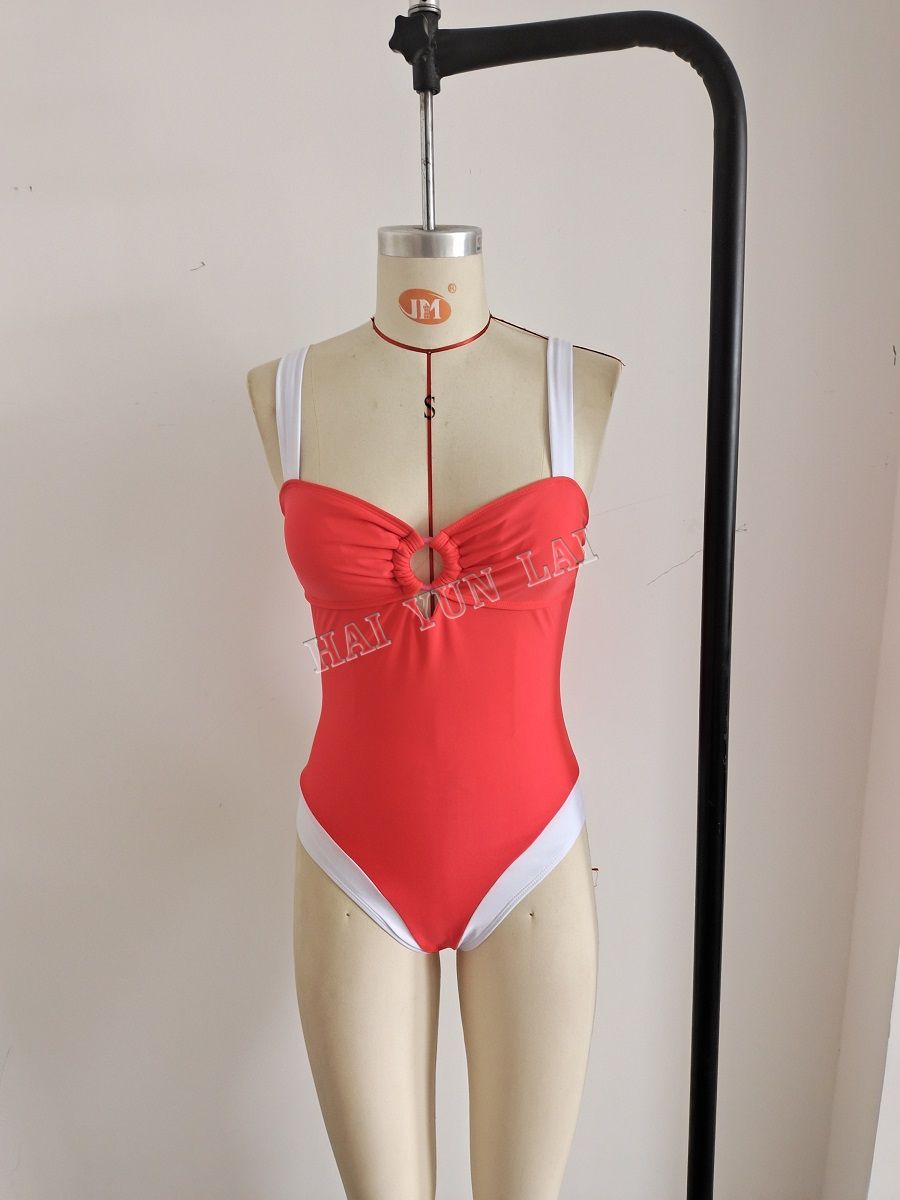 Купальники из двух частей