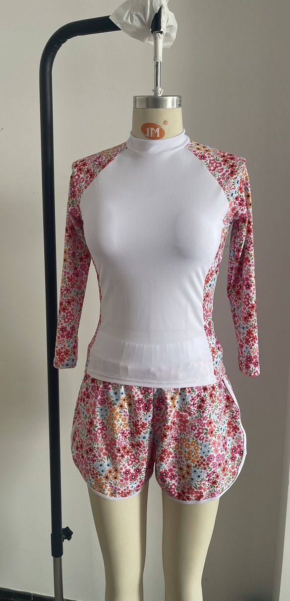 Купальники из двух частей Купальники из двух частей