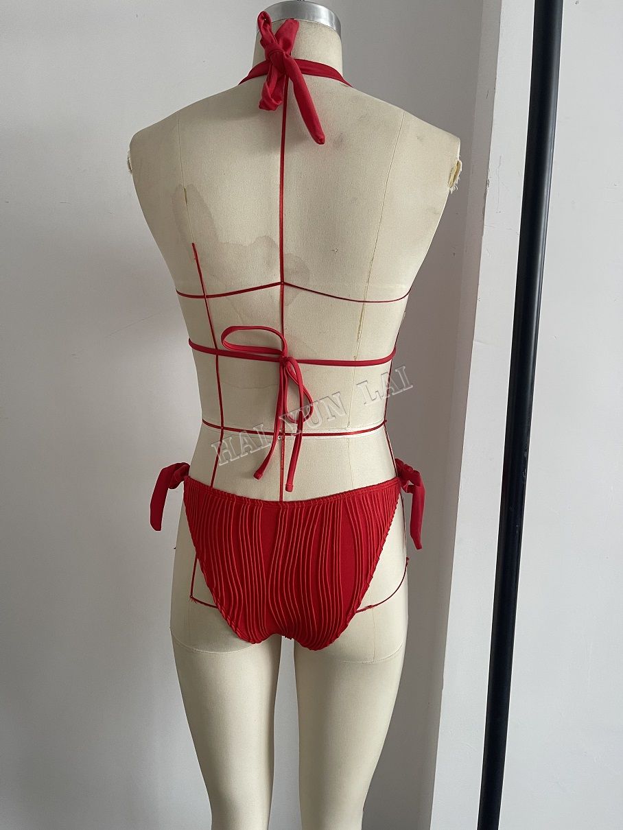 Купальники из двух частей