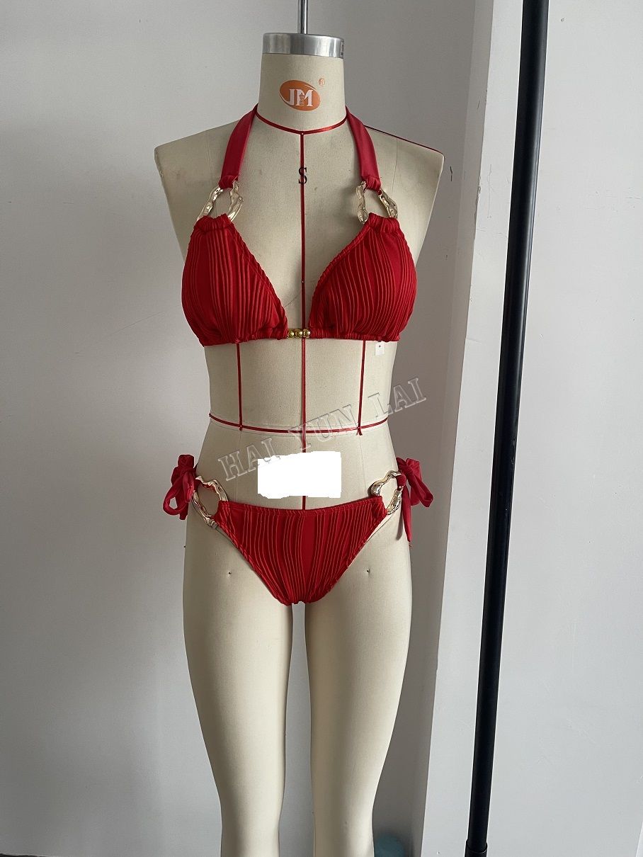 Купальники из двух частей