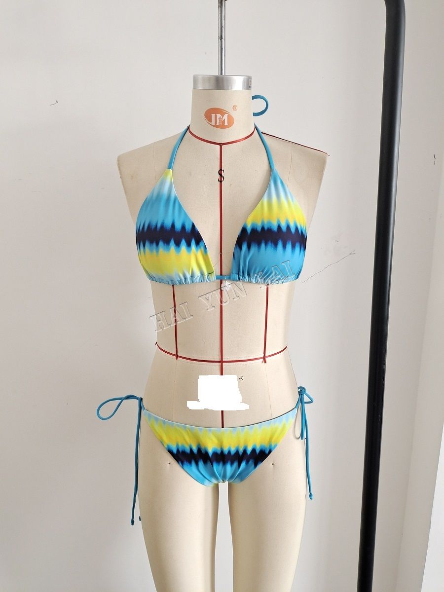 Купальники из двух частей Купальники из двух частей