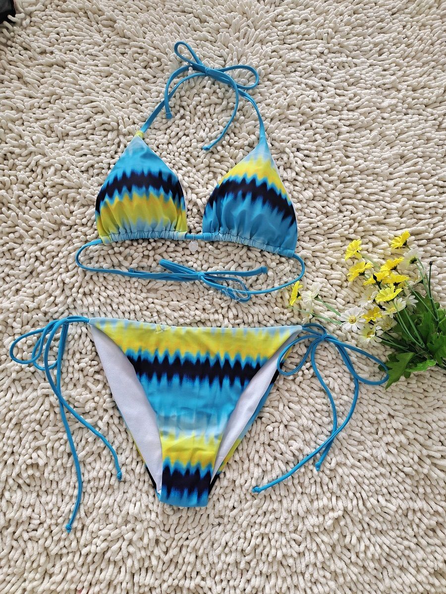 Купальники из двух частей